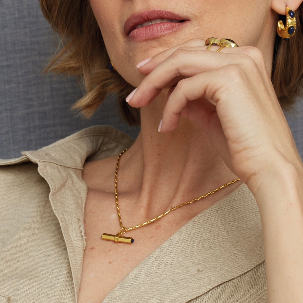 T-bar Necklace with gold hexagonal bar with navy blue iolite gemstones on each end.
Ashiana London Como Iolite T-bar Necklace - Jo And Co Ashiana London Como Iolite T-bar Necklace - Ashiana London