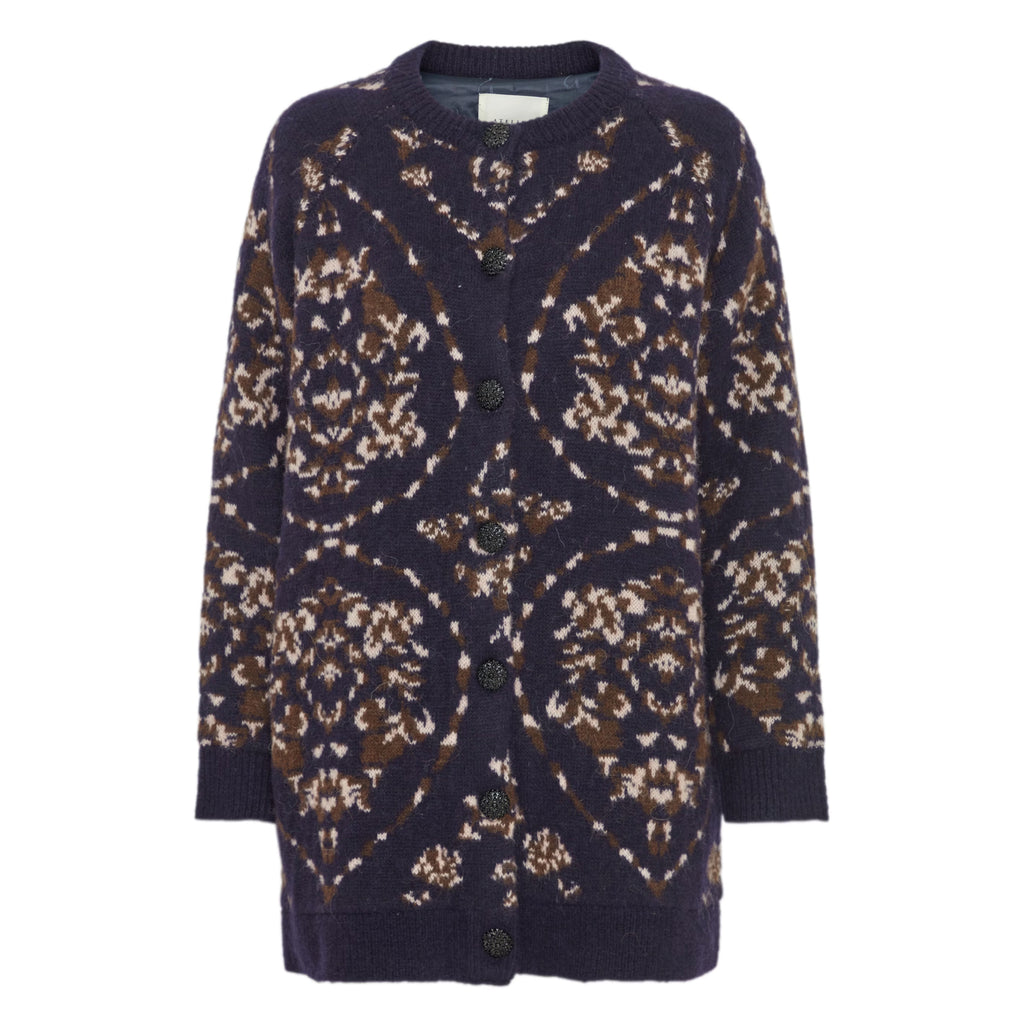 Long length navy cardigan with sparkly black buttons and combination of colours in jacquard knit.
Atelier Reve Stormy Cardigan - Jo And Co Atelier Reve Stormy Cardigan - Atelier Reve