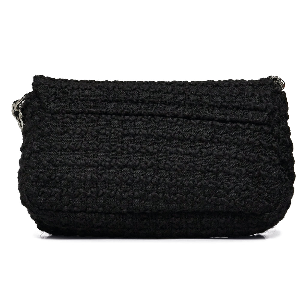 Black handbag with chain strap.
Beck Sondergaard Black Ashby Hollis Bag - Jo And Co Beck Sondergaard Black Ashby Hollis Bag - Beck Sondergaard