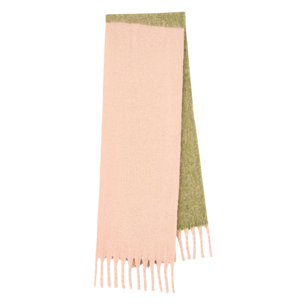 Scarf with fringe detailing in soft pink and green colours.
Beck Sondergaard Cedar Green Bartletta Scarf - Jo And Co Beck Sondergaard Cedar Green Bartletta Scarf - Beck Sondergaard