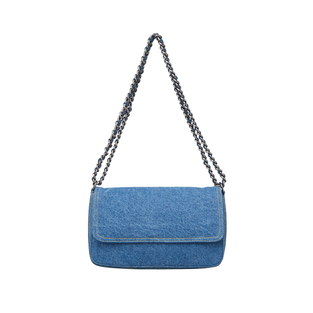 Jo And Co Beck Sondergaard Coronet Blue Denima Hollis Bag_The Denima Hollis Bag from Becksöndergaard is a cotton bag with a cool denim look. The bag features an adjustable strap, allowing it to be worn as both a crossbody bag and a shoulder bag.