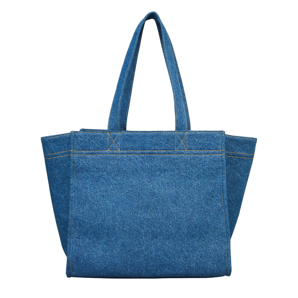 Jo And Co Beck Sondergaard Coronet Blue Denima Lily Small Bag_The Denima Lily Small Bag from Becksöndergaard is a cotton bag with a cool denim look. The bag is the perfect shopper size.