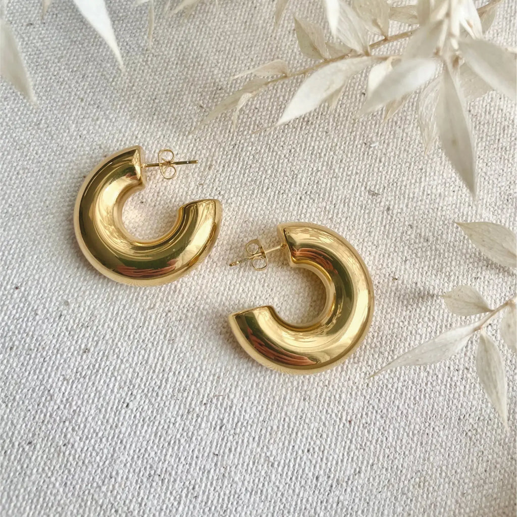 Chunky gold hoop earrings
Everyday Lightweight Chunky Hoops - Jo And Co Everyday Lightweight Chunky Hoops