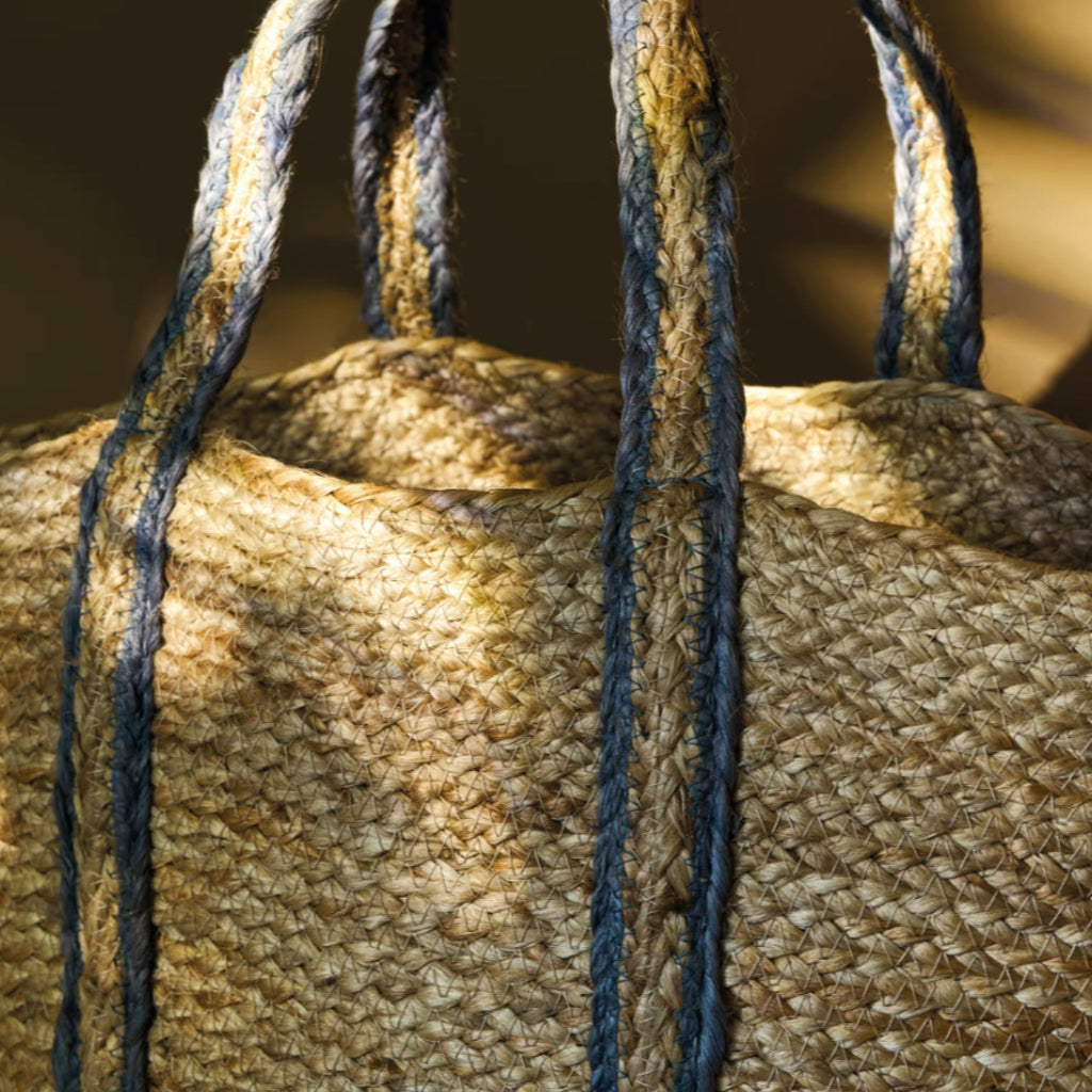 Handwoven basket in natural jute with cove blue edging on handles.
Foxcroft Jute Cove Blue Market Bag - Jo And Co Foxcroft Jute Cove Blue Market Bag