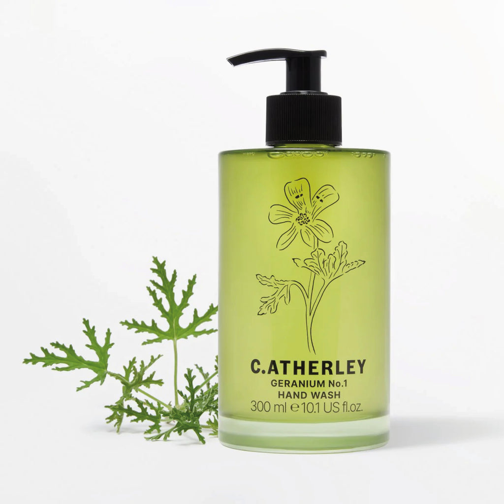 Hand wash scented geranium fragrance with hints of rose, lemon, mint and cedar.
Geranium No.1 Hand Wash 300ml - Jo And Co Geranium No.1 Hand Wash 300ml - C.Atherley London