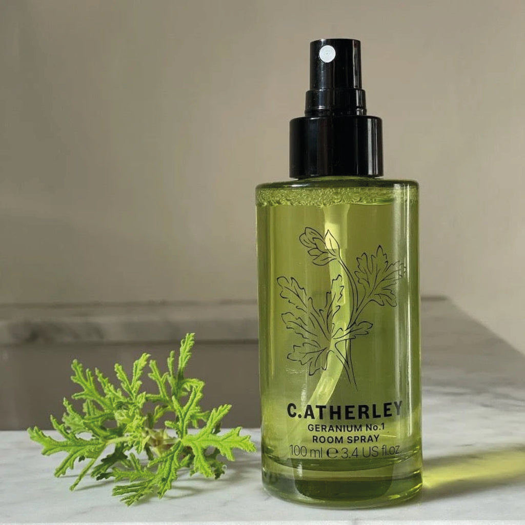 Room spray with fragrance of the Radens Geranium, hand blended using 8 essential oils.
Geranium No.1 Room Spray 100ml - Jo And Co Geranium No.1 Room Spray 100ml - C.Atherley London