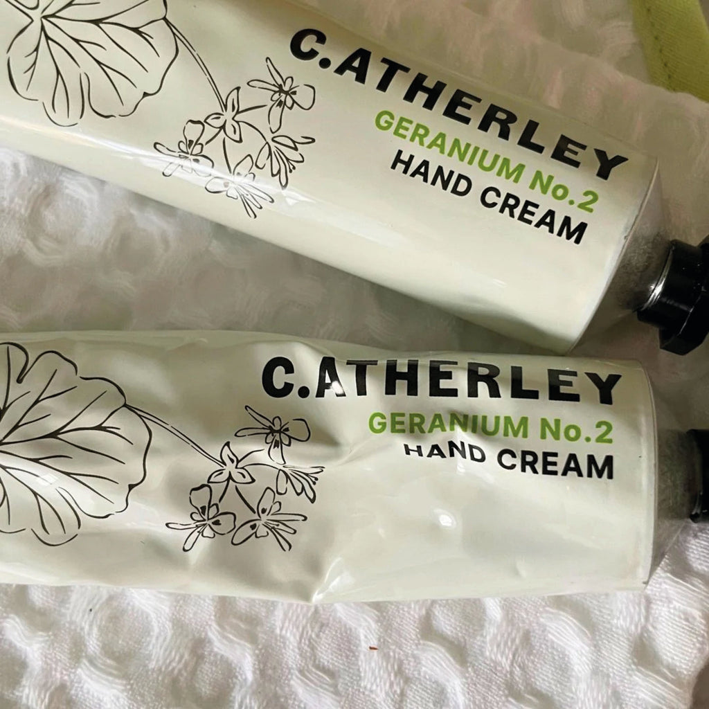 Hand cream with peppermint scented leaf geranium with a hint of clove and coriander.
Geranium No.2 Hand Cream 75ml - Jo And Co Geranium No.2 Hand Cream 75ml - C.Atherley London