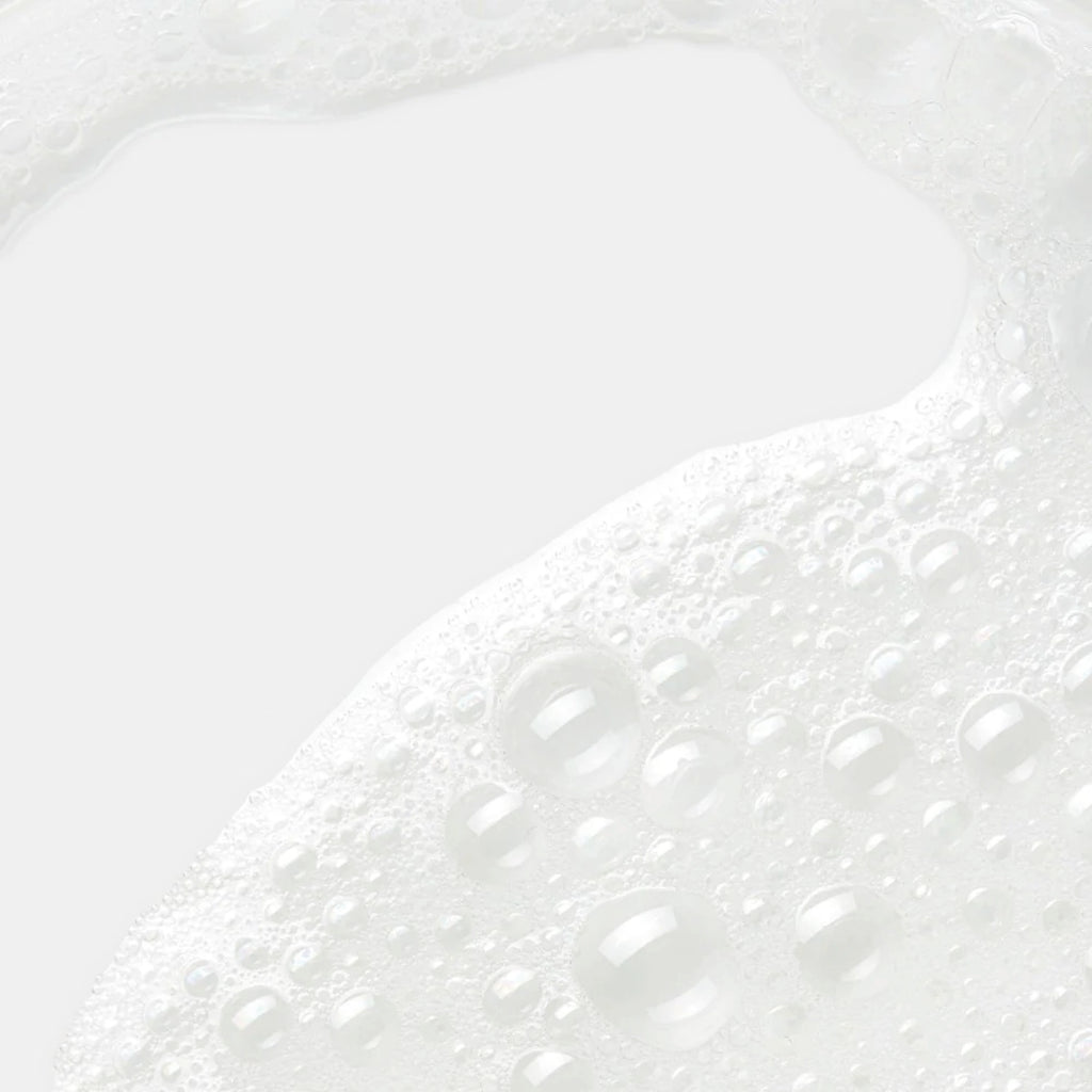 Bath oil with peppermint scented leaf geranium with a hint of clove and coriander.
Geranium No. 2 Bath Oil 140ml - Jo And Co Geranium No. 2 Bath Oil 140ml - C.Atherley London