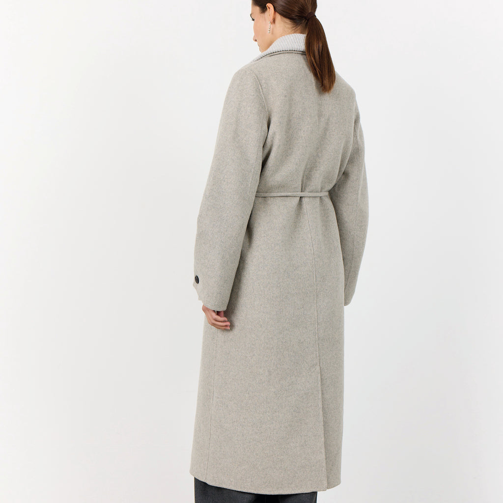 Grey melange knee length coat with notched lapel collar, button-down front and belt.
Leveté Room Aluminum Melange Owa Coat - Jo And Co Leveté Room Aluminum Melange Owa Coat - Leveté Room