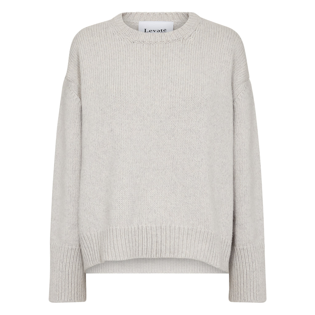 Light gray sweater knit.
Leveté Room Rock Grey Perle Knit - Jo And Co Leveté Room Rock Grey Perle Knit - Leveté Room