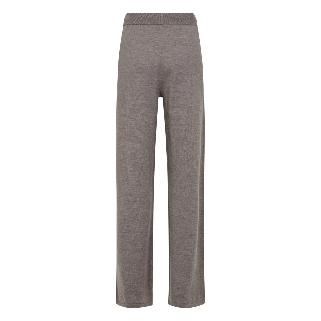 Walnut brown pants with a drawstring waistband with a ribbed texture and a full-length design.
Leveté Room Walnut Ismaila Pants - Jo And Co Leveté Room Walnut Ismaila Pants - Leveté Room