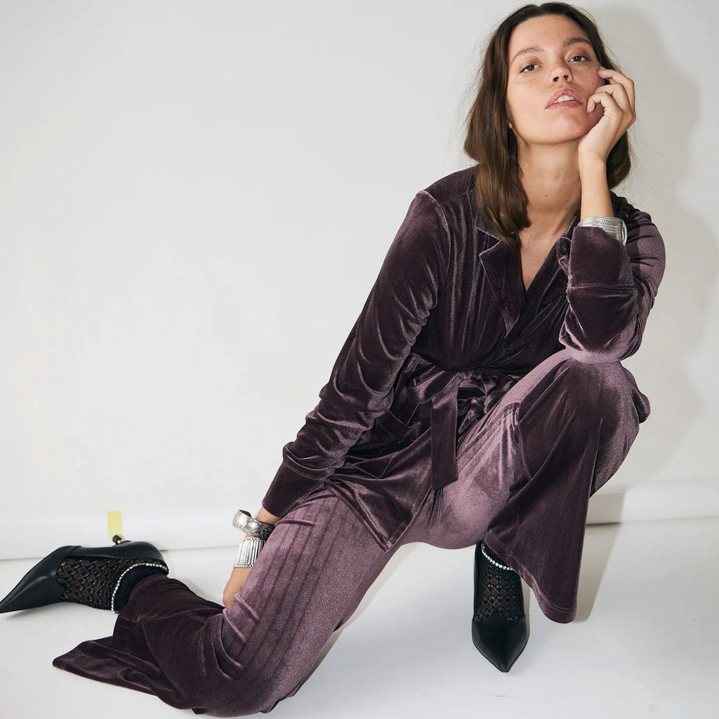 Purple velvet pants.
Lollys Laundry Lavender Casey Trousers - Jo And Co Lollys Laundry Lavender Casey Trousers - Lollys Laundry