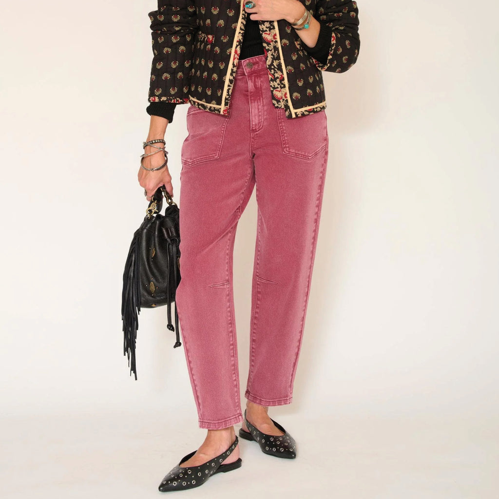 Red jeans with 90s carrot-fit, loose fit at the hips that tapers toward the ankles.
MKT Studio Patras Pacific Drill Ruby Jeans - Jo And Co MKT Studio Patras Pacific Drill Ruby Jeans - MKT Studio