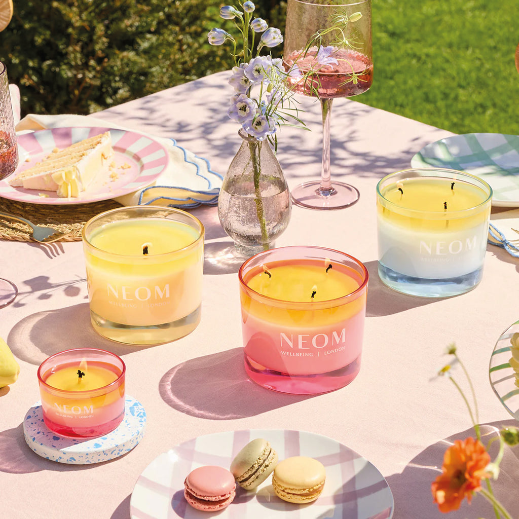 NEOM Complete Bliss Citronella Outdoor Scented One Wick Candle with pure essential oils including Moroccan blush rose, lime, black pepper and added citronella.
NEOM Complete Bliss Citronella Outdoor Scented One Wick Candle - Jo And Co NEOM Complete Bliss Citronella Outdoor Scented One Wick Candle - NEOM