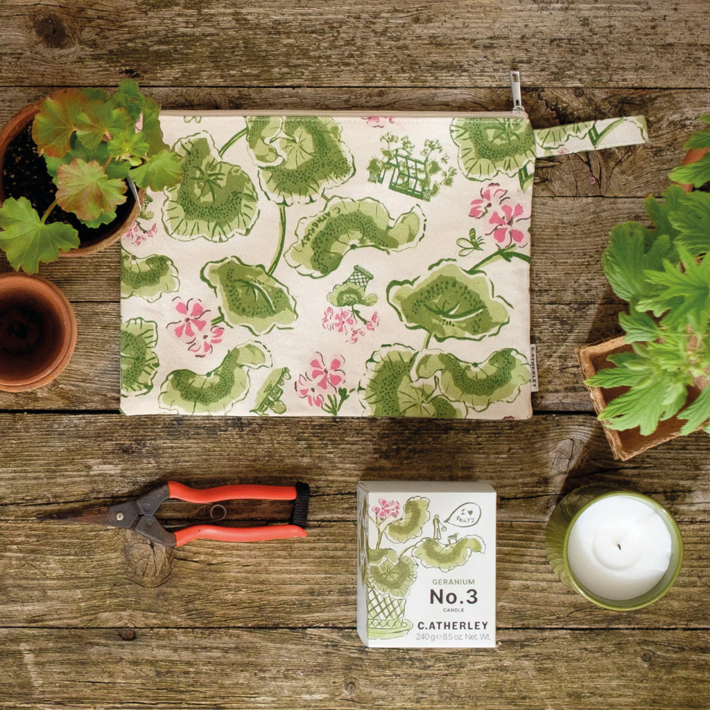 Floral patterned zip purse with green leaves and pink flowers.
Pellymania Zip Purse - Jo And Co Pellymania Zip Purse - C.Atherley London