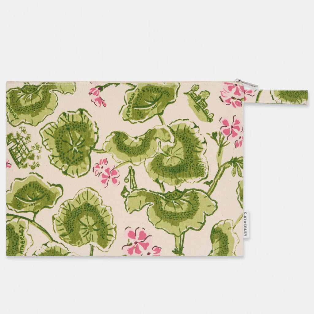 Floral patterned zip purse with green leaves and pink flowers.
Pellymania Zip Purse - Jo And Co Pellymania Zip Purse - C.Atherley London