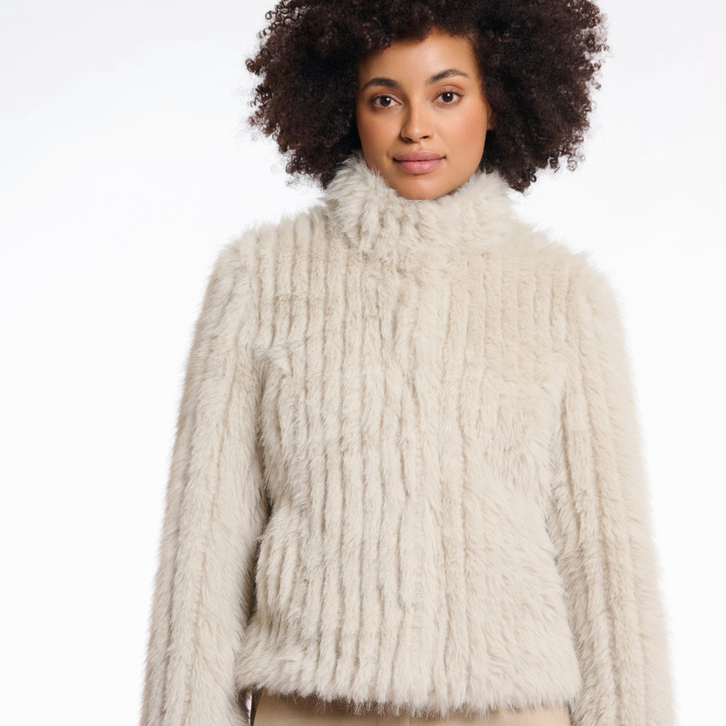 Short faux fur jacket.
Rino & Pelle Birch Faith Jacket - Jo And Co Rino & Pelle Birch Faith Jacket - Rino & Pelle