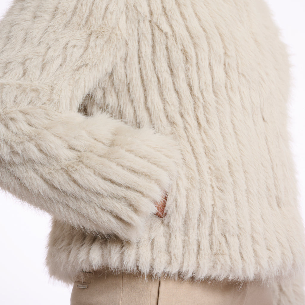 Short faux fur jacket.
Rino & Pelle Birch Faith Jacket - Jo And Co Rino & Pelle Birch Faith Jacket - Rino & Pelle