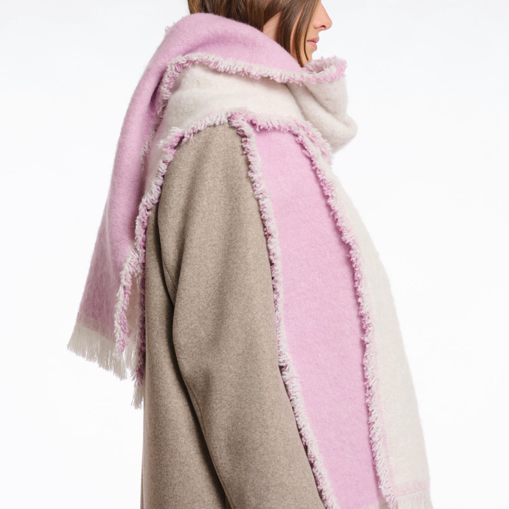 Lilac and beige scarf with frayed raw edge.
Rino & Pelle Lilac Mix Vivi Scarf - Jo And Co Rino & Pelle Lilac Mix Vivi Scarf - Rino & Pelle