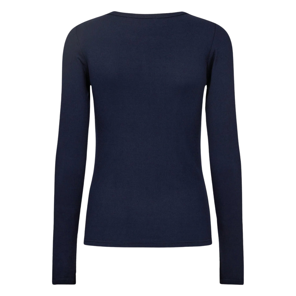 Slim-fit navy long sleeved top with round neckline.
Sofie Schnoor Navy Petricia Long Sleeve Top - Jo And Co Sofie Schnoor Navy Petricia Long Sleeve Top - Sofie Schnoor