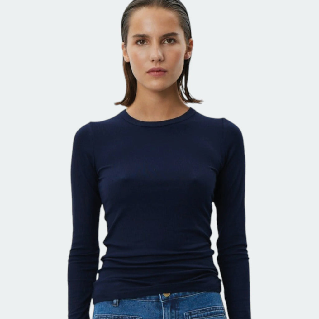 Slim-fit navy long sleeved top with round neckline.
Sofie Schnoor Navy Petricia Long Sleeve Top - Jo And Co Sofie Schnoor Navy Petricia Long Sleeve Top - Sofie Schnoor