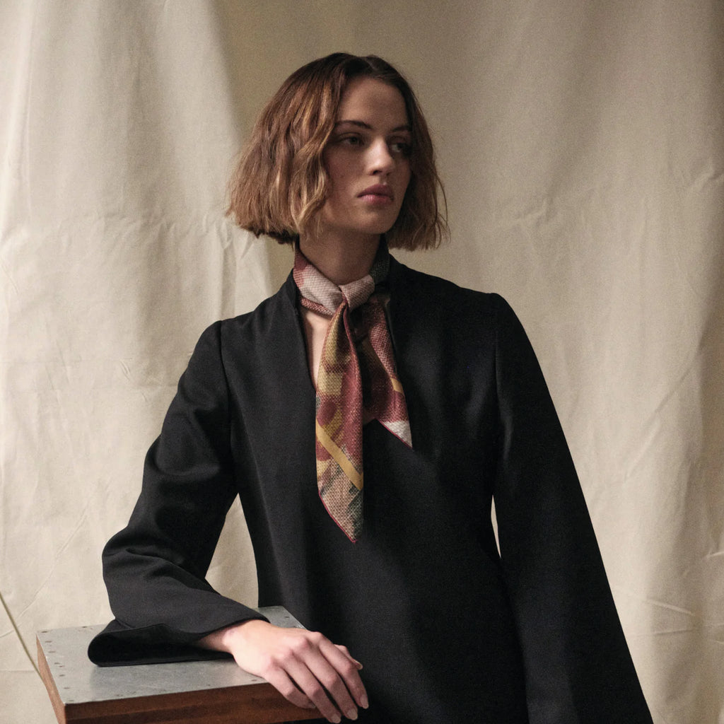 Tapis Noir Light Dusty Bloom Scarf - Jo And Co Tapis Noir Light Dusty Bloom Scarf - Tapis Noir