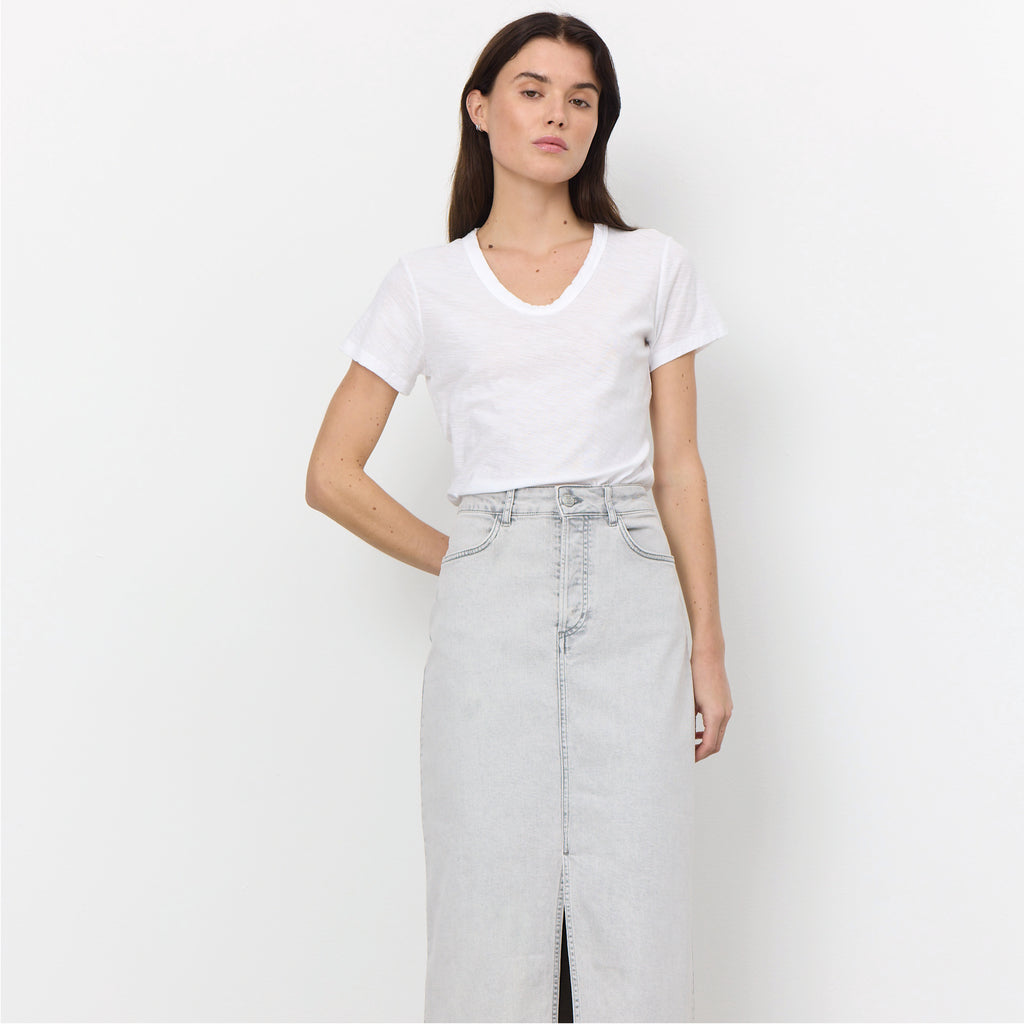 Leveté Room White Any T-Shirt - Jo And Co Leveté Room White Any T-Shirt - Leveté Room