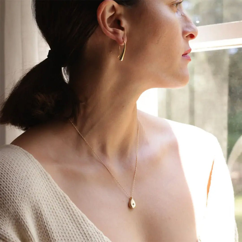 Teardrop Crystal Pendant Necklace - Jo & Co Home